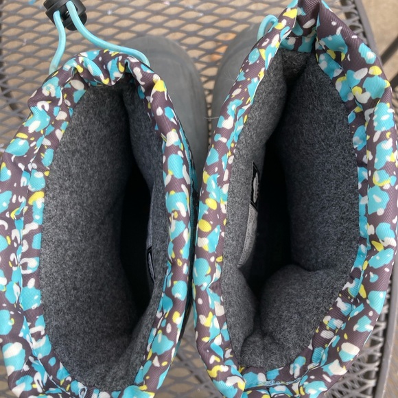 Bogs Kids Boots - Black and Blue Pattern - Picture 5 of 6